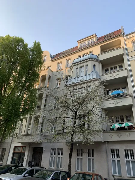 Tolles Haus - kuschelige 2-Zi.-Wohnung - hell, ruhig, wunderschön renoviert mit EBK! — photo 1